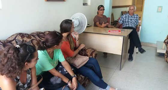 Estudiantes de Periodismo visitan medios de prensa en Villa Clara