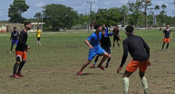 Fútbol en los Criollos: antesala de la fiesta deportiva universitaria