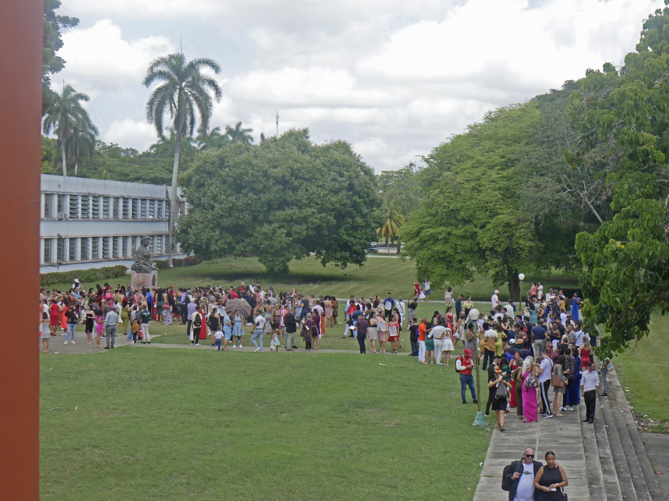 Nuevos profesionales emergen de los Centros Universitarios Municipales: Orgullo de la UCLV