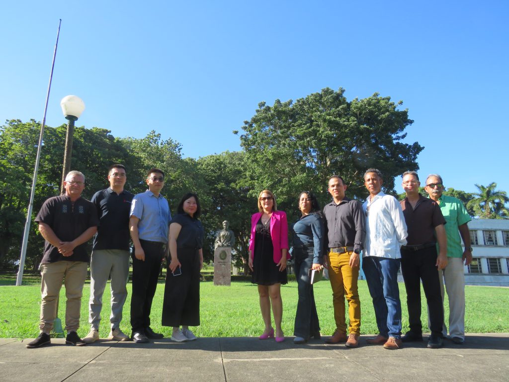 Delegación de empresa tecnológica china visita la UCLV