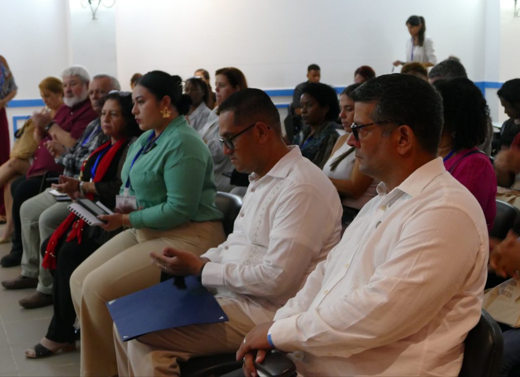 UCLV entrega Categoría Docente Especial de Profesor Invitado Mario Valle Dávila