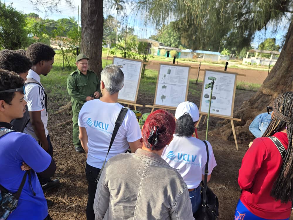 La comunidad universitaria de Placetas completó los objetivos de esta jornada de preparación para la defensa.